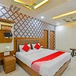Hotel O Akriti
